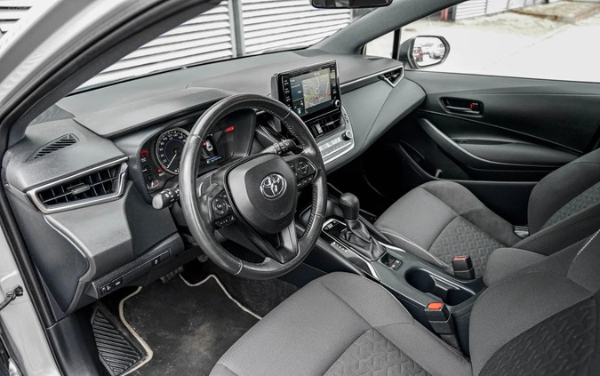 Toyota Corolla cena 77900 przebieg: 118491, rok produkcji 2019 z Piła małe 562
